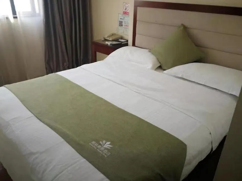Greentree Inn Guangdong Shenzhen Baoan Airport New Terminal Express Hotel