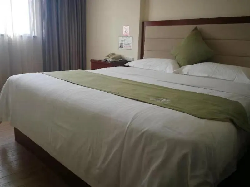 ***  Greentree Inn Guangdong Shenzhen Baoan Airport New Terminal Express Hotel China