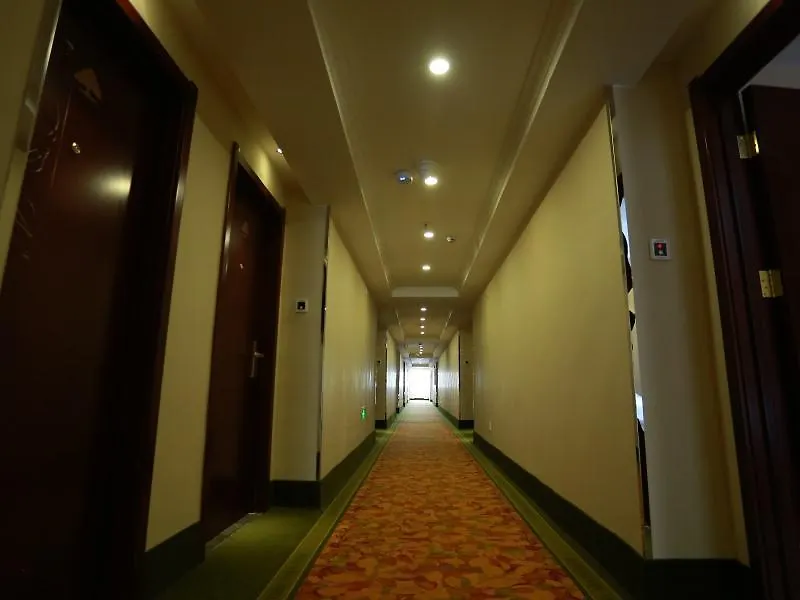 Greentree Inn Guangdong Shenzhen Baoan Airport New Terminal Express Hotel