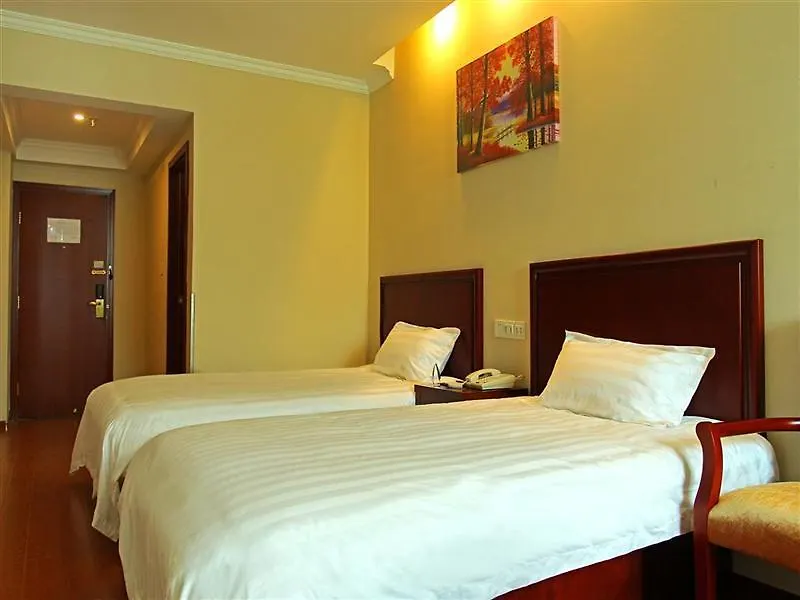 Greentree Inn Guangdong Shenzhen Baoan Airport New Terminal Express Hotel China