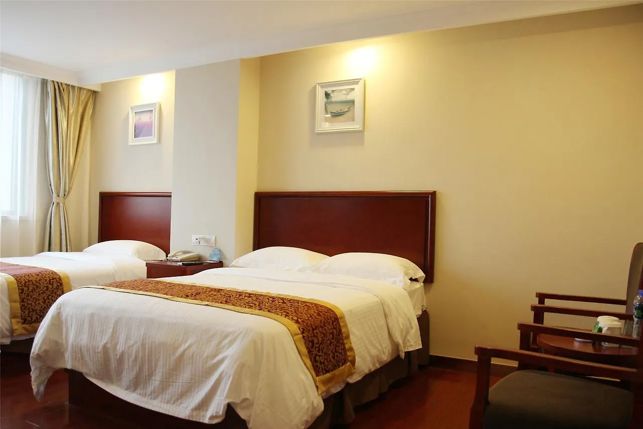 Greentree Inn Guangdong Shenzhen Baoan Airport New Terminal Express Hotel 3*,