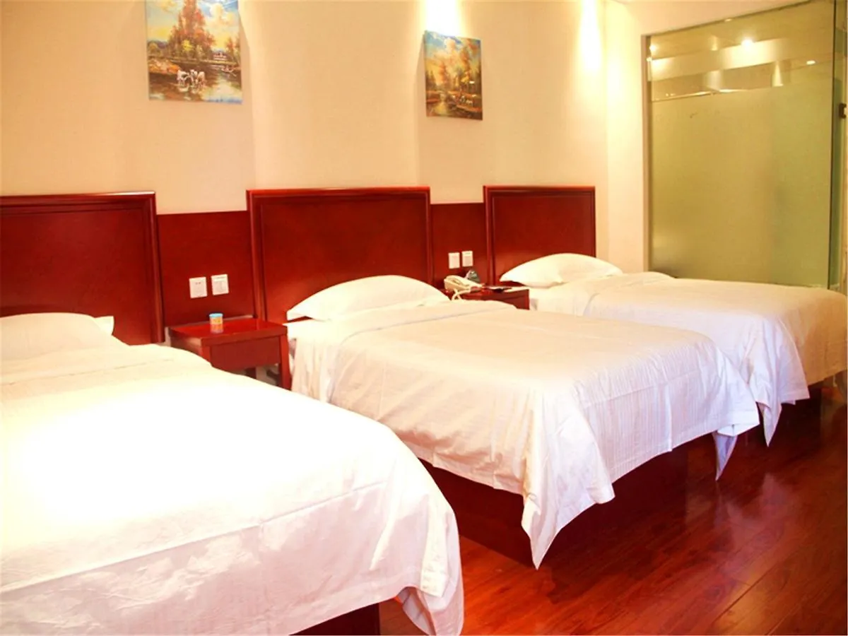 Greentree Inn Guangdong Shenzhen Baoan Airport New Terminal Express Hotel China