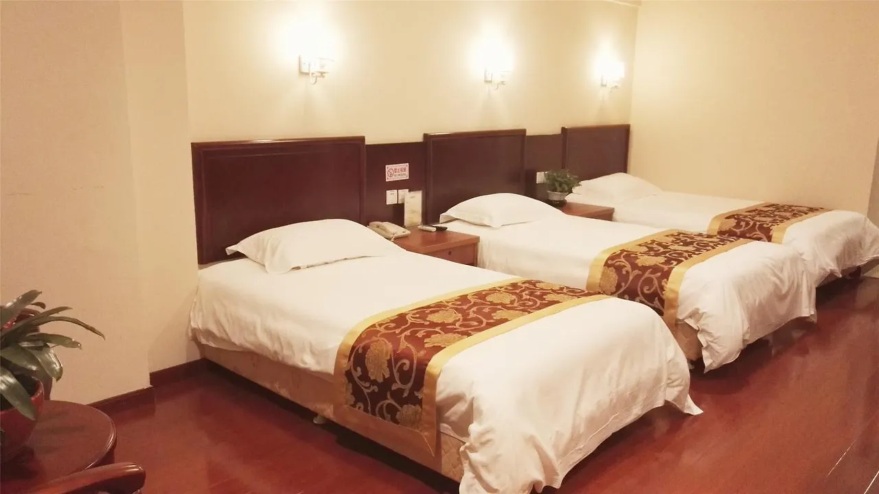 Greentree Inn Guangdong Shenzhen Baoan Airport New Terminal Express Hotel