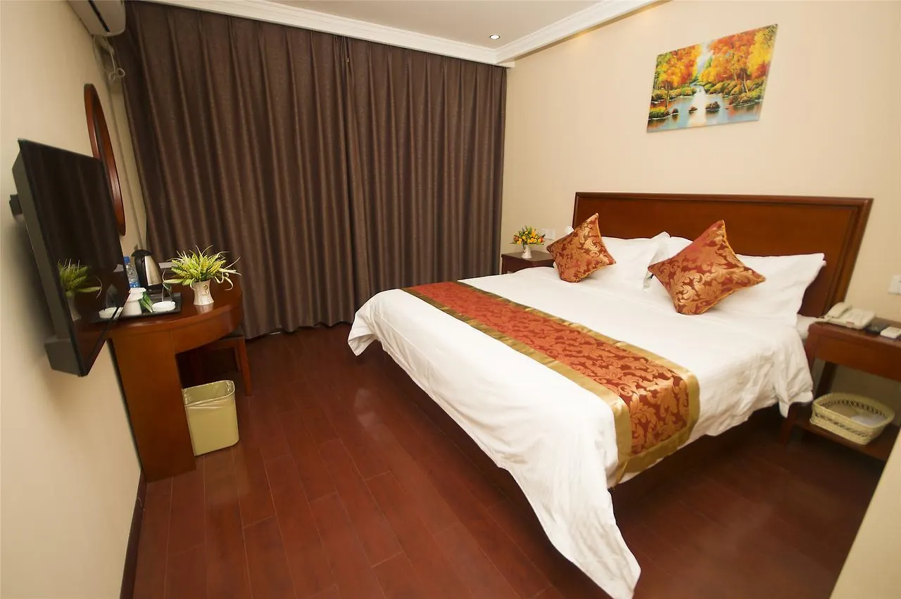 Greentree Inn Guangdong Shenzhen Baoan Airport New Terminal Express Hotel