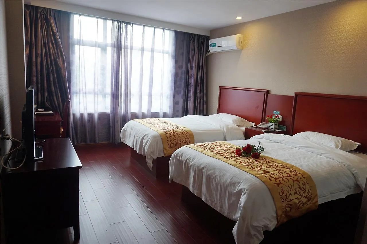 Greentree Inn Guangdong Shenzhen Baoan Airport New Terminal Express Hotel