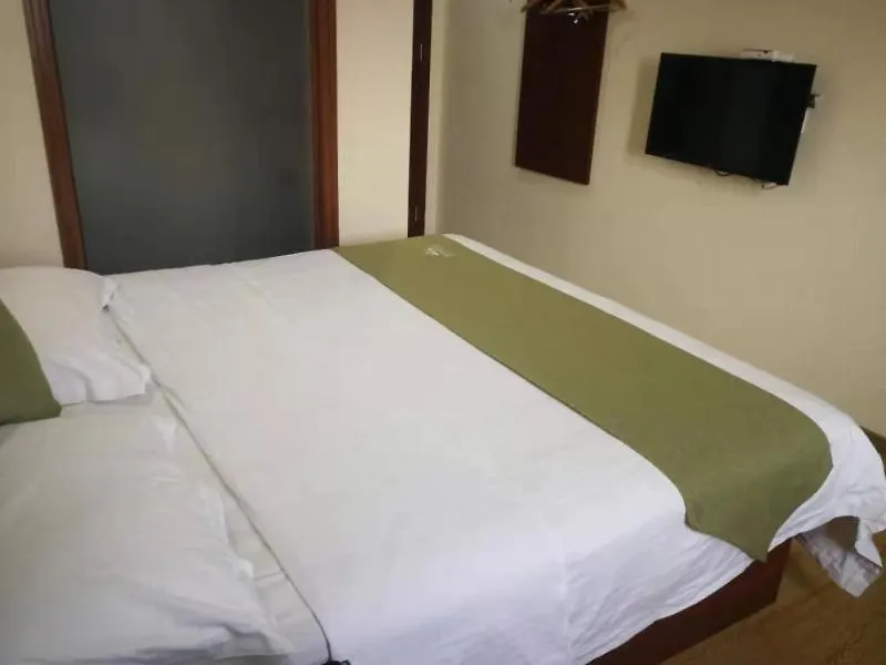 ***  Greentree Inn Guangdong Shenzhen Baoan Airport New Terminal Express Hotel Kina